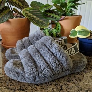 UGG Fluff Yeah Slides US8 / EU39 with some damage